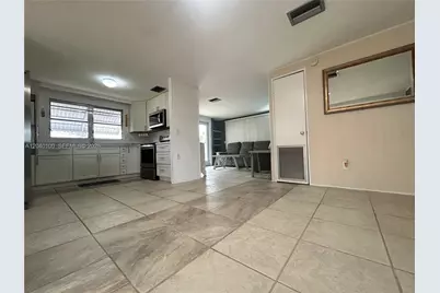 2341 SW 84th Ave, Davie, FL 33324 - Photo 7