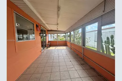 2341 SW 84th Ave, Davie, FL 33324 - Photo 35