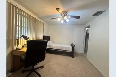 2341 SW 84th Ave, Davie, FL 33324 - Photo 25