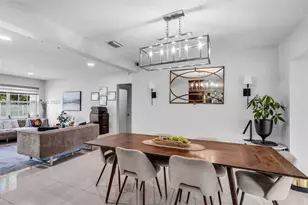 302 NW 100th St, Miami, FL 33150 - Photo 13