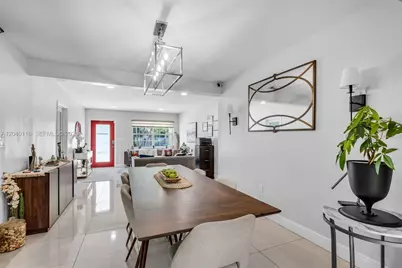 302 NW 100th St, Miami, FL 33150 - Photo 11