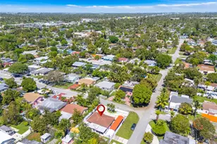 302 NW 100th St, Miami, FL 33150 - Photo 43