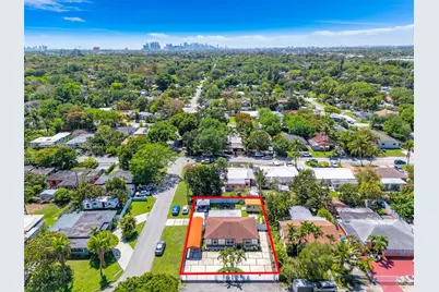 302 NW 100th St, Miami, FL 33150 - Photo 35