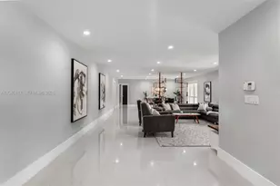 11721 Jacaranda Pl, Coral Gables, FL 33156 - Photo 3