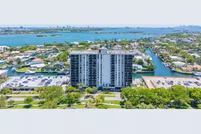 2500 NE 135th St #C611, North Miami, FL 33181 - Photo 35