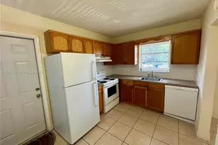 1723 SW 21st St, Fort Lauderdale, FL 33315 - Photo 5