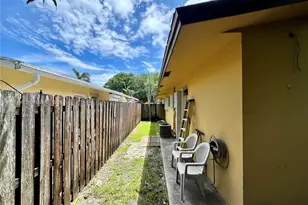 1723 SW 21st St, Fort Lauderdale, FL 33315 - Photo 19