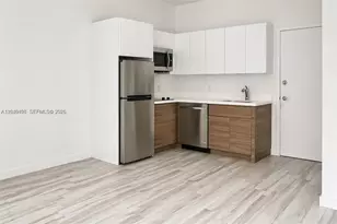 1560 Meridian Ave, Miami Beach, FL 33139 - Photo 1