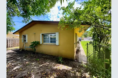 1727 SW 21st St, Fort Lauderdale, FL 33315 - Photo 17