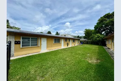 1727 SW 21st St, Fort Lauderdale, FL 33315 - Photo 3
