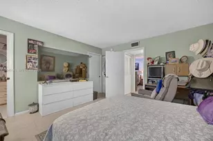 8415 SW 107th Ave, Miami, FL 33173 - Photo 15
