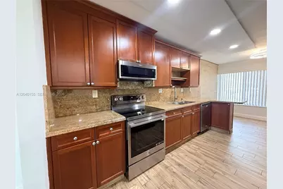 9717 N New River Canal Rd. #406, Plantation, FL 33324 - Photo 9