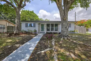 2220 N 40th Ave, Hollywood, FL 33021 - Photo 1