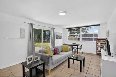 2220 N 40th Ave, Hollywood, FL 33021 - Photo 15