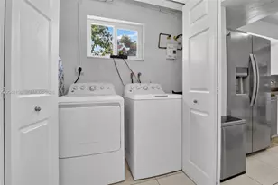 2220 N 40th Ave, Hollywood, FL 33021 - Photo 27