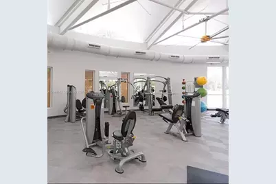 600 Three Islands Blvd #1015, Hallandale Beach, FL 33009 - Photo 9