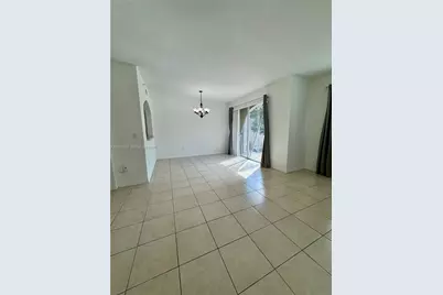 8936 W Flagler St #201, Miami, FL 33174 - Photo 5