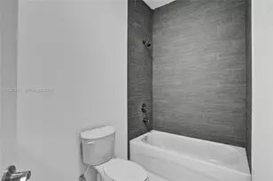 1567 NW 1st St, Miami, FL 33125 - Photo 9
