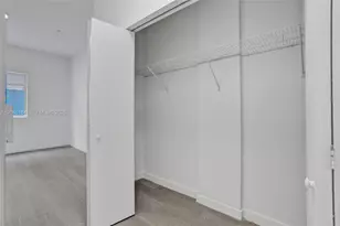 1567 NW 1st St, Miami, FL 33125 - Photo 13