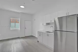 1567 NW 1st St, Miami, FL 33125 - Photo 3