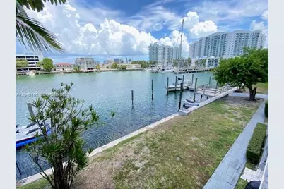 7925 West Dr #12, North Bay Village, FL 33141 - Photo 5