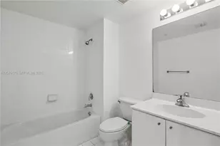 2475 Brickell Ave, Miami, FL 33129 - Photo 17