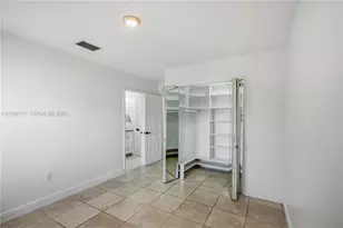 5113 SW 138th Ave Cir, Miami, FL 33175 - Photo 9