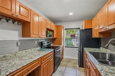 5113 SW 138th Ave Cir, Miami, FL 33175 - Photo 7
