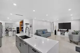 9535 SW 42nd St, Miami, FL 33165 - Photo 11