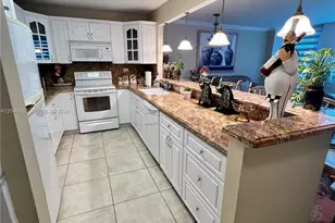 7135 Collins Ave, Miami Beach, FL 33141 - Photo 13