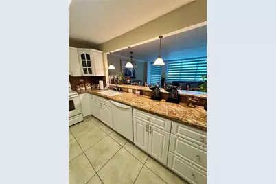 7135 Collins Ave #1523, Miami Beach, FL 33141 - Photo 11