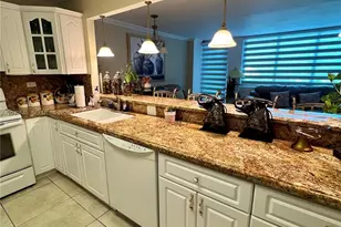 7135 Collins Ave, Miami Beach, FL 33141 - Photo 11