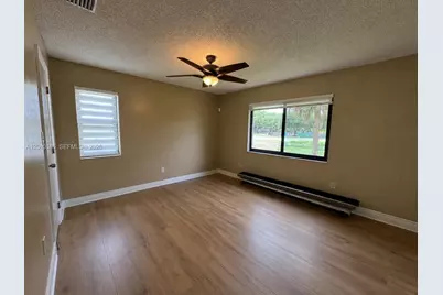 4817 SW 120th Ave, Cooper City, FL 33330 - Photo 17