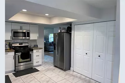 8330 NW 20th Ct, Sunrise, FL 33322 - Photo 15