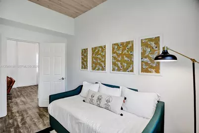 421 NE 70th St, Miami, FL 33138 - Photo 15
