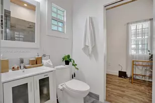 421 NE 70th St, Miami, FL 33138 - Photo 17