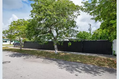 20001 NW 14th Ave, Miami Gardens, FL 33169 - Photo 7