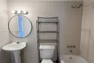 4717 NW 7th St, Miami, FL 33126 - Photo 13