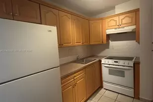 4717 NW 7th St, Miami, FL 33126 - Photo 7