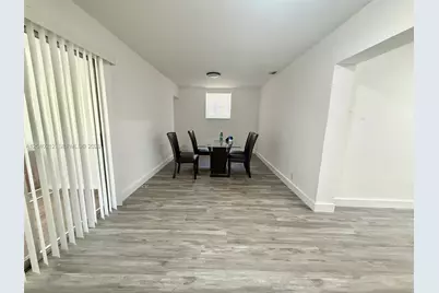 730 SW 5th St #1, Hallandale Beach, FL 33009 - Photo 5
