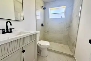 730 SW 5th St, Hallandale Beach, FL 33009 - Photo 11