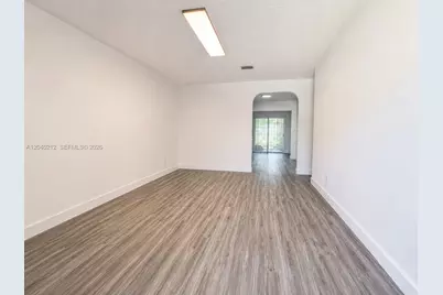 730 SW 5th St #1, Hallandale Beach, FL 33009 - Photo 3