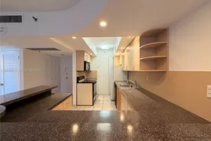 100 Lincoln Rd, Miami Beach, FL 33139 - Photo 17