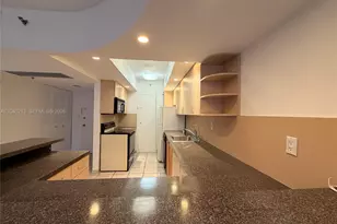 100 Lincoln Rd, Miami Beach, FL 33139 - Photo 15