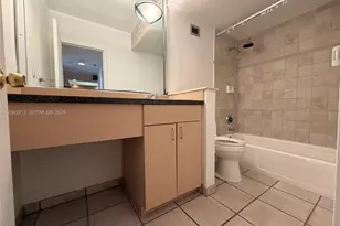 100 Lincoln Rd, Miami Beach, FL 33139 - Photo 23
