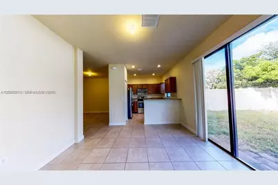 9073 W 33rd Ave, Hialeah, FL 33018 - Photo 17