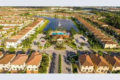 9073 W 33rd Ave, Hialeah, FL 33018 - Photo 3