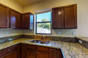 9073 W 33rd Ave, Hialeah, FL 33018 - Photo 7