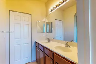 9073 W 33rd Ave, Hialeah, FL 33018 - Photo 41