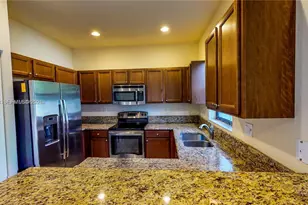 9073 W 33rd Ave, Hialeah, FL 33018 - Photo 13
